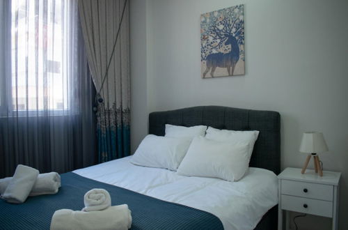 Photo 2 - Modern Apartment Near Beach in Muratpasa