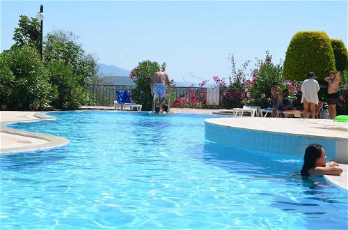 Foto 19 - House 30 Mins to Bodrum With 21 Pools in Milas