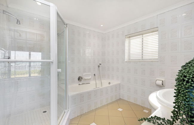 Villa Kyma by HostAgents - Photo 12