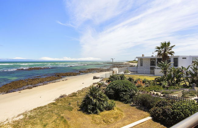 Villa Kyma by HostAgents - Photo 2