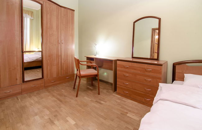 Rent Kiev Lva Tolshtoho Square - Photo 36
