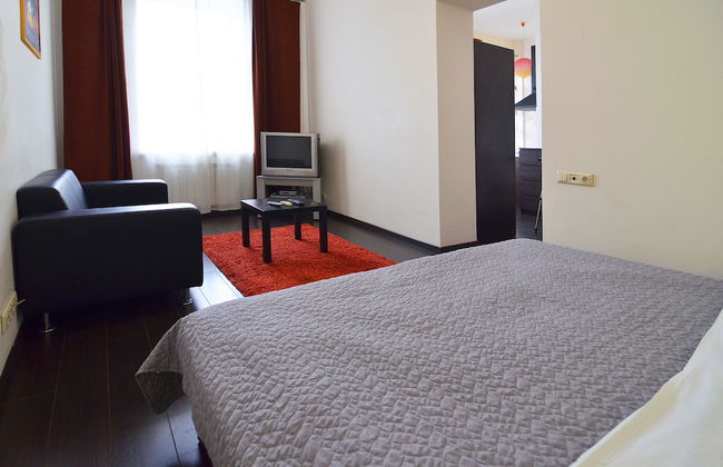 Rent Kiev Lva Tolshtoho Square - Photo 32