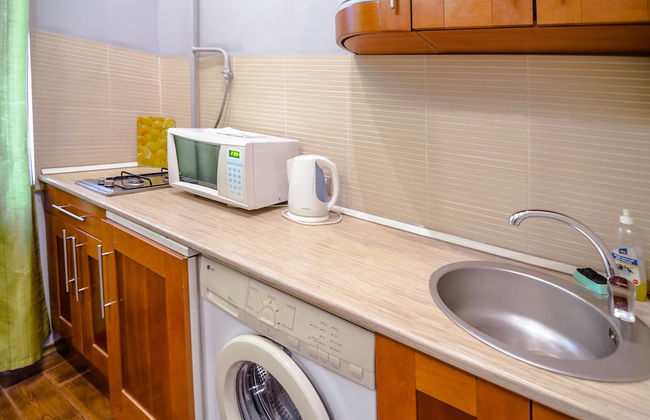 Rent Kiev Lva Tolshtoho Square - Photo 13