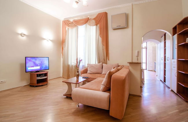 Rent Kiev Lva Tolshtoho Square - Photo 19