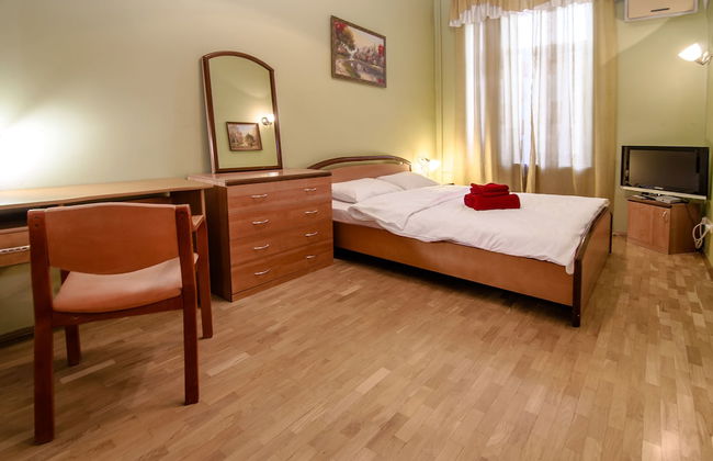 Rent Kiev Lva Tolshtoho Square - Photo 35