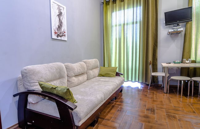 Rent Kiev Lva Tolshtoho Square - Photo 20