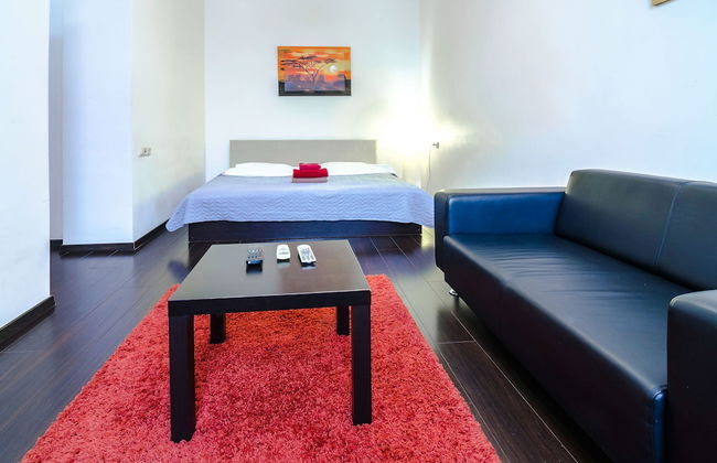 Rent Kiev Lva Tolshtoho Square - Photo 14