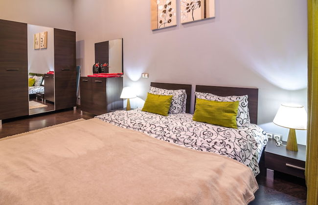 Rent Kiev Lva Tolshtoho Square - Photo 39