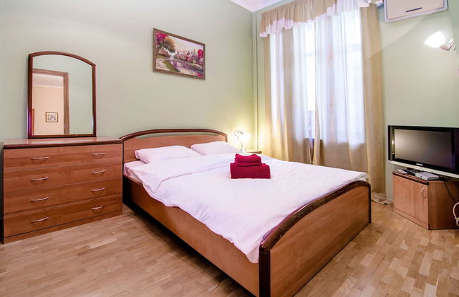 Rent Kiev Lva Tolshtoho Square - Photo 33
