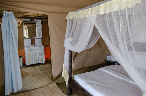 Foto 7 - room in Lodge - Find a Quiet Beach Resort at Rushel Kivu Resort