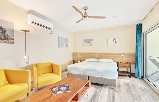 Coral Paradise Resort - Photo 16