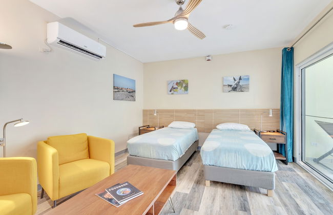 Coral Paradise Resort - Photo 18