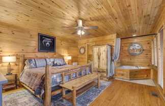 Photo 2 - Only Dreamin' Cabin w/ Private Hot Tub