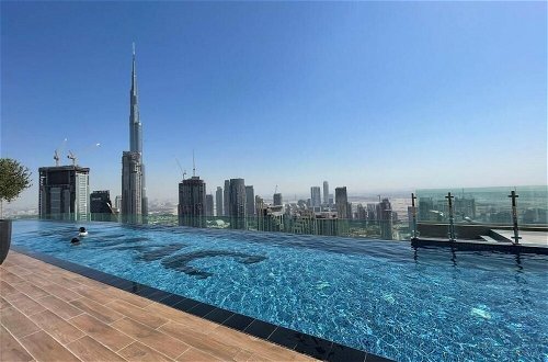 Foto 14 - Tanin - Chic Apt With Infinity Pool and Burj Khalifa View