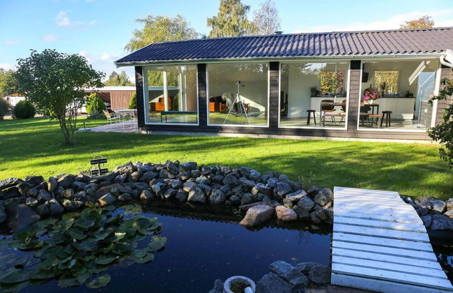 The Comfort of This Cottage Merges With Nature - Foto 1