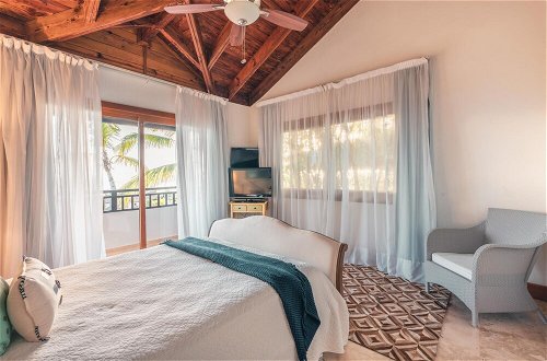 Foto 20 - Ocean View Villa in Puerto Bahia