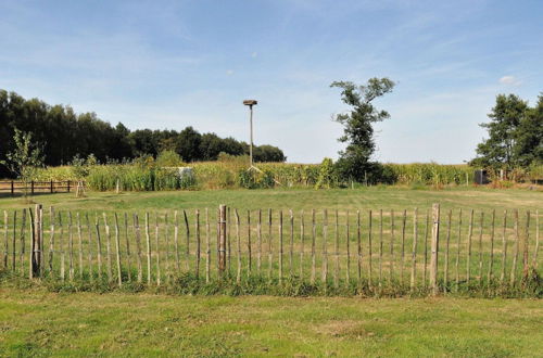 Foto 14 - Detached Chalet in Friesland With Fenced Garden