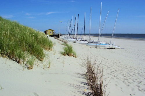 Photo 18 - Holiday Home With Private Garden by the sea