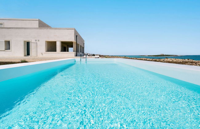 Villa Capo Passero is an Exclusive Villa With Swimming Pool - Photo 12