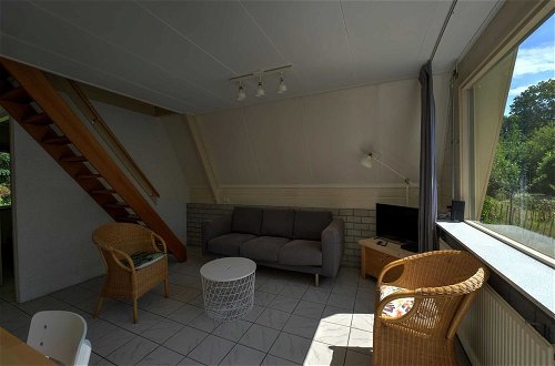 Photo 3 - Cosy Holiday Home in Eerbeek With Balcony/terrace