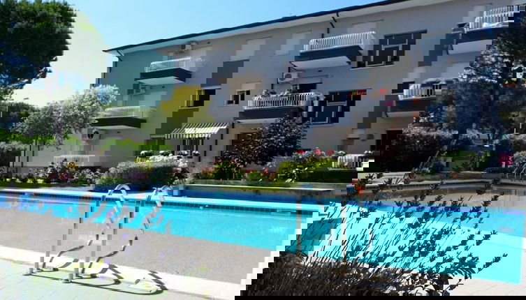 Foto 1 - Bright Escape With Pool & Terrace