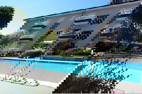 Foto 1 - Bright Escape With Pool & Terrace