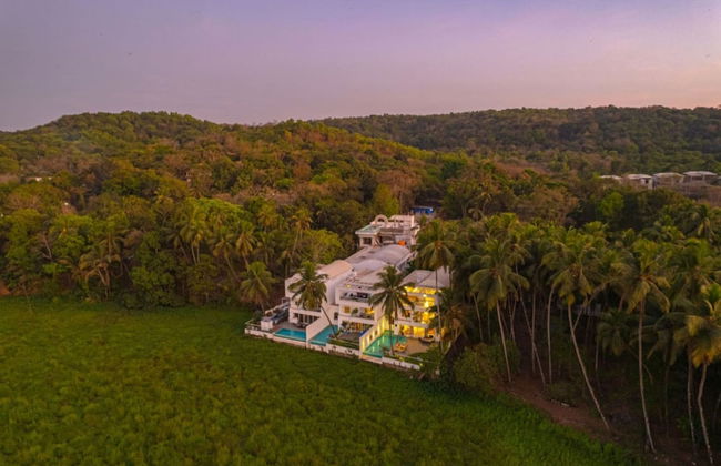 Legacy by Hireavilla- Full Field View Villa w Pool - Foto 1