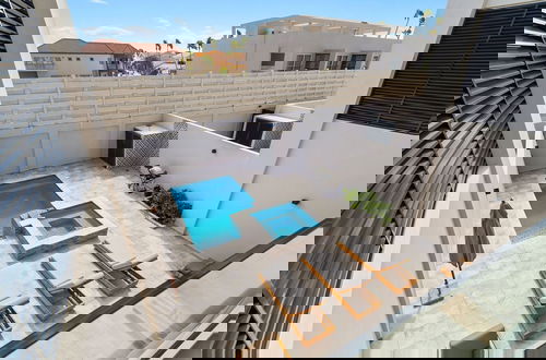 Foto 48 - High-end Villa Walk to Beach Pool Ocean View