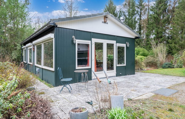 Arendonk Pondside Chalet - Photo 1