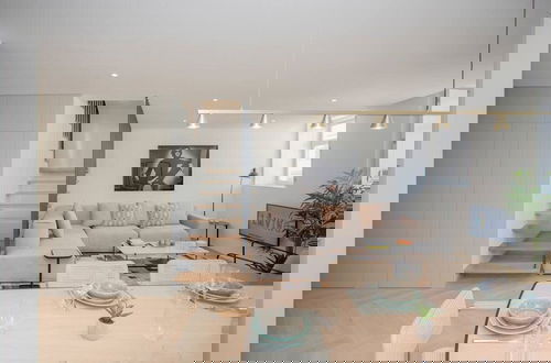 Foto 42 - Liiiving in Porto Luxury Beachfront Apartment VI
