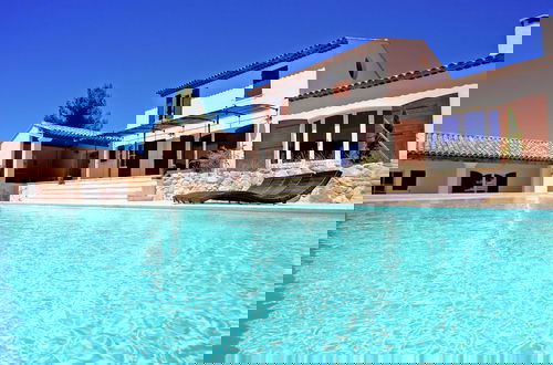 Foto 23 - Luxury Villa in Provence With a Private Pool