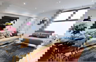 Photo 1 - Property For Up To Six People In Greater London