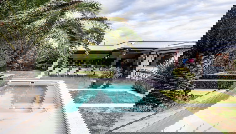 Foto 1 - Peninsula Villa Retreat With Pool Hot Tub