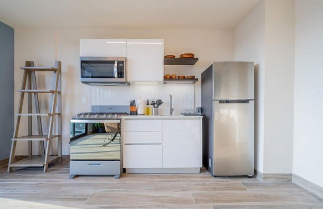 w Exceptional 1BR With Balcony in Casco View - Foto 9