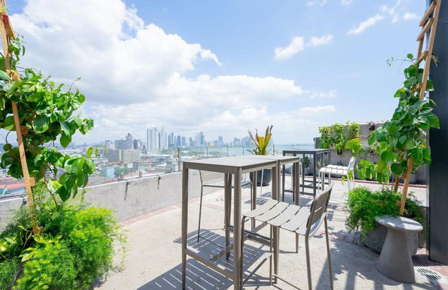 w Exceptional 1BR With Balcony in Casco View - Foto 35