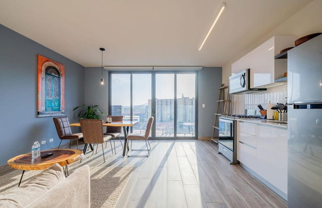 w Exceptional 1BR With Balcony in Casco View - Foto 2