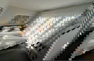 Photo 3 - Waiake Beach Apartments