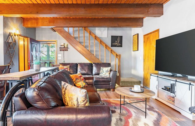 Mins to the Lake, Arcade/playroom, Panoramic Deck Views Nadelhorn by Avantstay - Foto 4