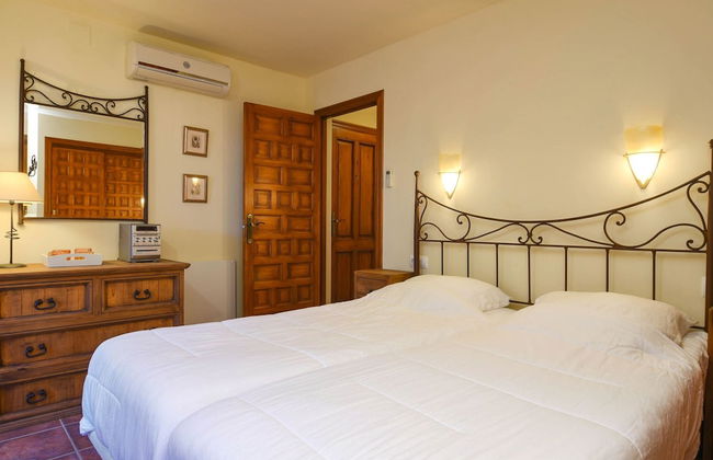 Modern Villa in Cumbre del Sol With Private Pool - Photo 9