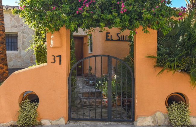 Modern Villa in Cumbre del Sol With Private Pool - Photo 25