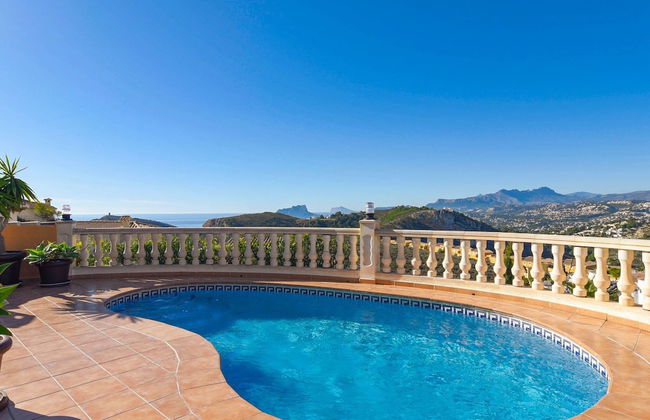 Modern Villa in Cumbre del Sol With Private Pool - Photo 1