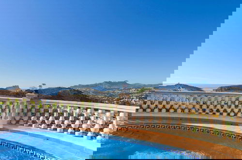 Foto 17 - Modern Villa in Cumbre del Sol With Private Pool