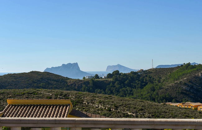 Modern Villa in Cumbre del Sol With Private Pool - Photo 8