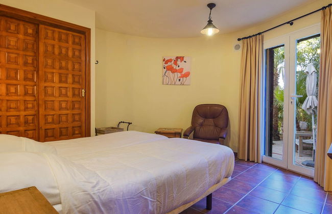 Modern Villa in Cumbre del Sol With Private Pool - Photo 11