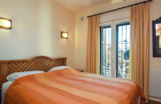 Modern Villa in Cumbre del Sol With Private Pool - Photo 10