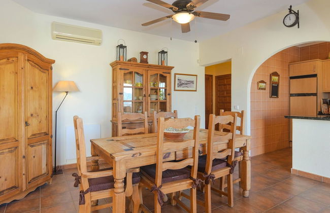 Modern Villa in Cumbre del Sol With Private Pool - Photo 7