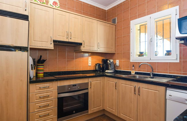 Modern Villa in Cumbre del Sol With Private Pool - Photo 4