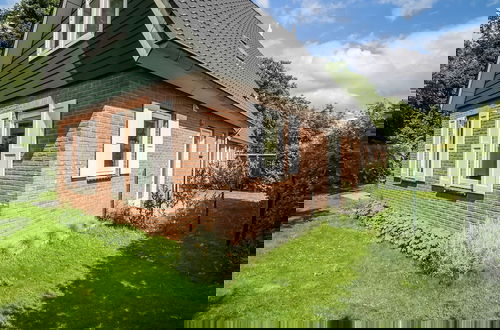 Foto 30 - Holiday Home With Enclosed Garden