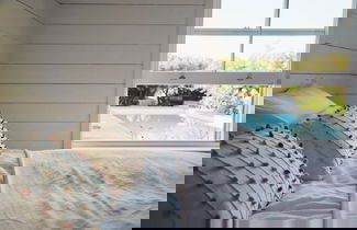Photo 2 - Beachfront House w Pool Steam