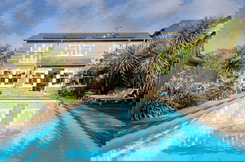 Photo 34 - Beachfront House w Pool Steam